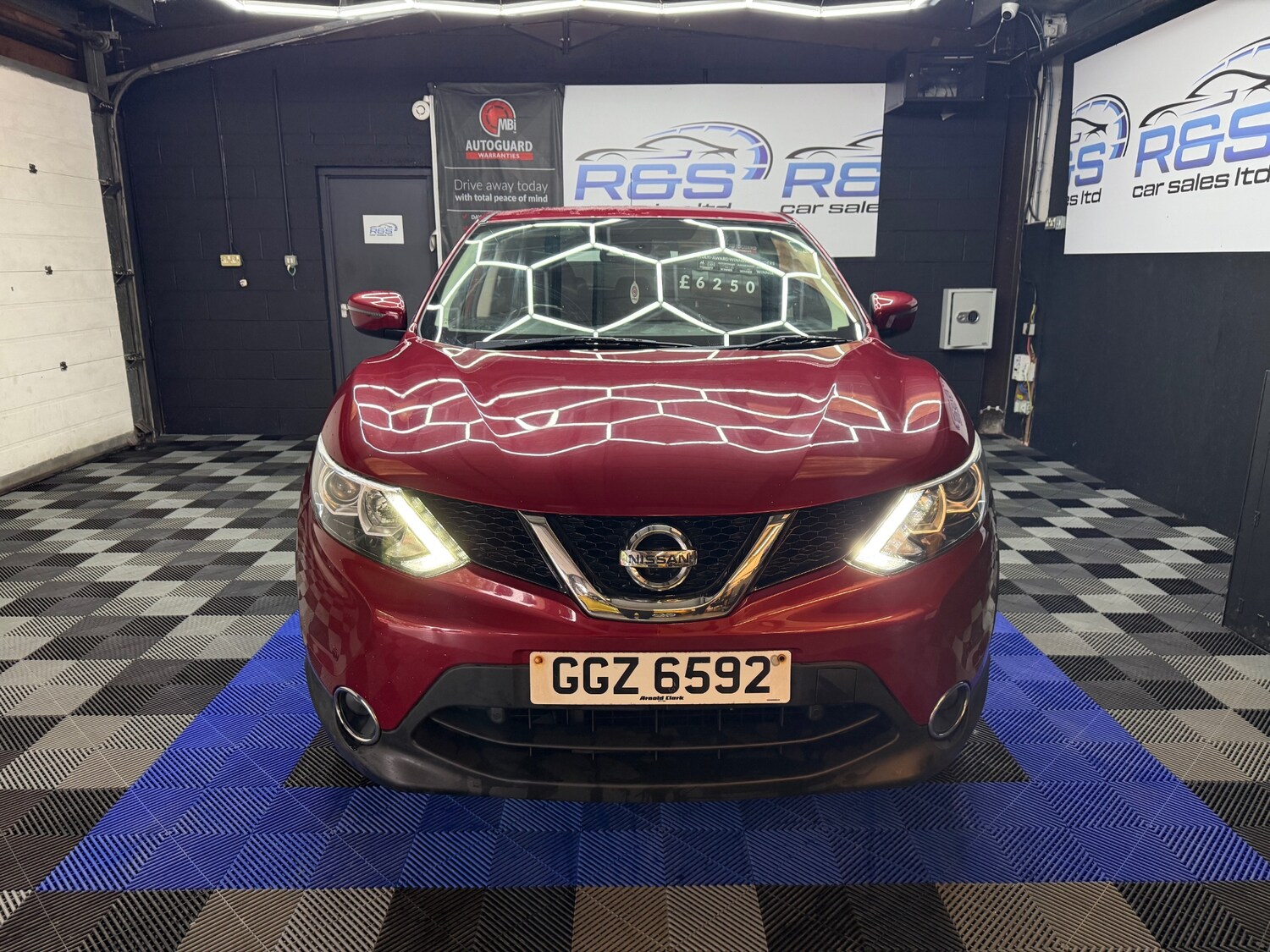 Used Nissan Qashqai 2017 for sale - 76096947: Photo 4