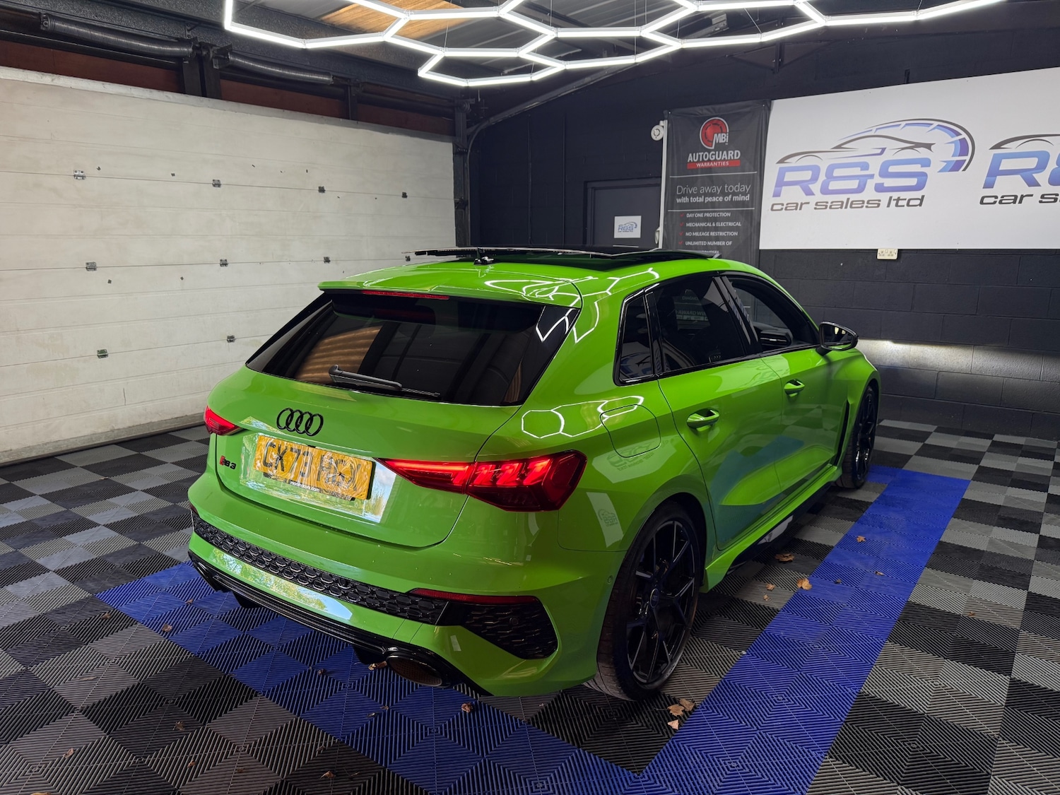 Used Audi RS3 2023 for sale - 76374513: Photo 15