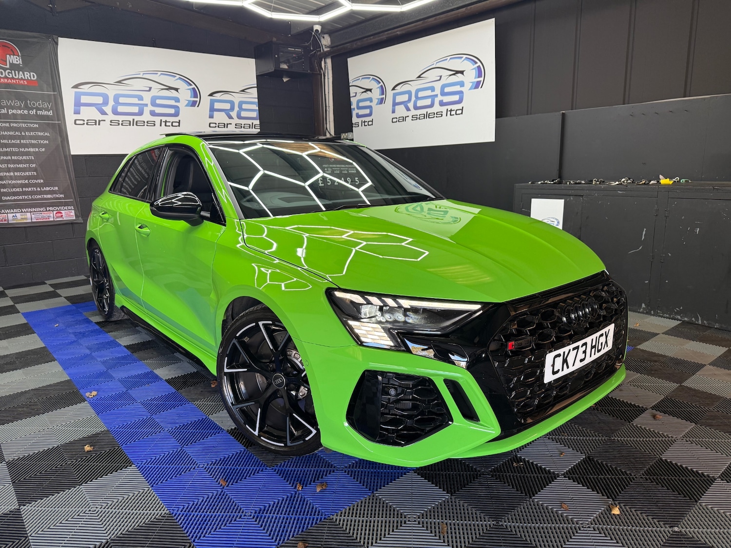 Used Audi RS3 2023 for sale - 76374513: Photo 2