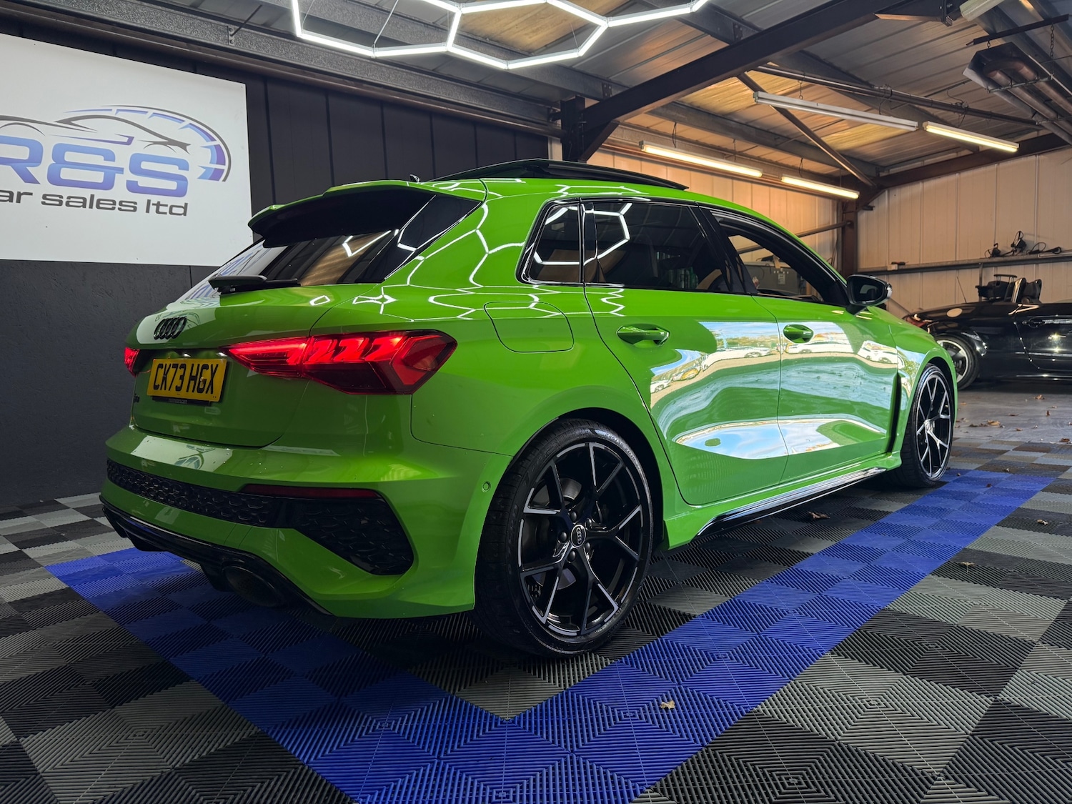 Used Audi RS3 2023 for sale - 76374513: Photo 9