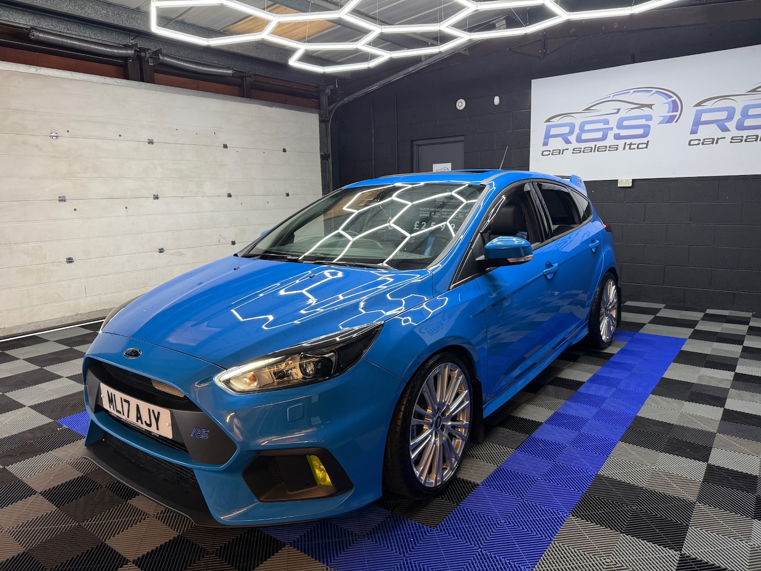 Used Ford Focus 2017 for sale - 76471404: Photo 3
