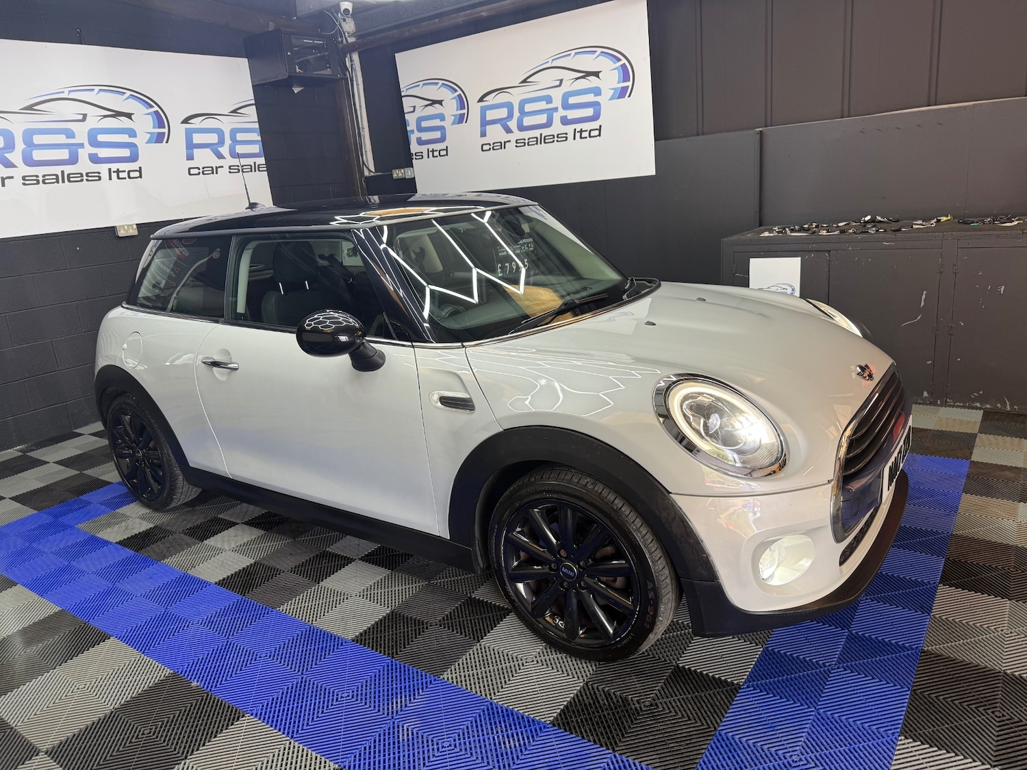 Used MINI Hatch 2017 for sale - 76471395: Photo 3