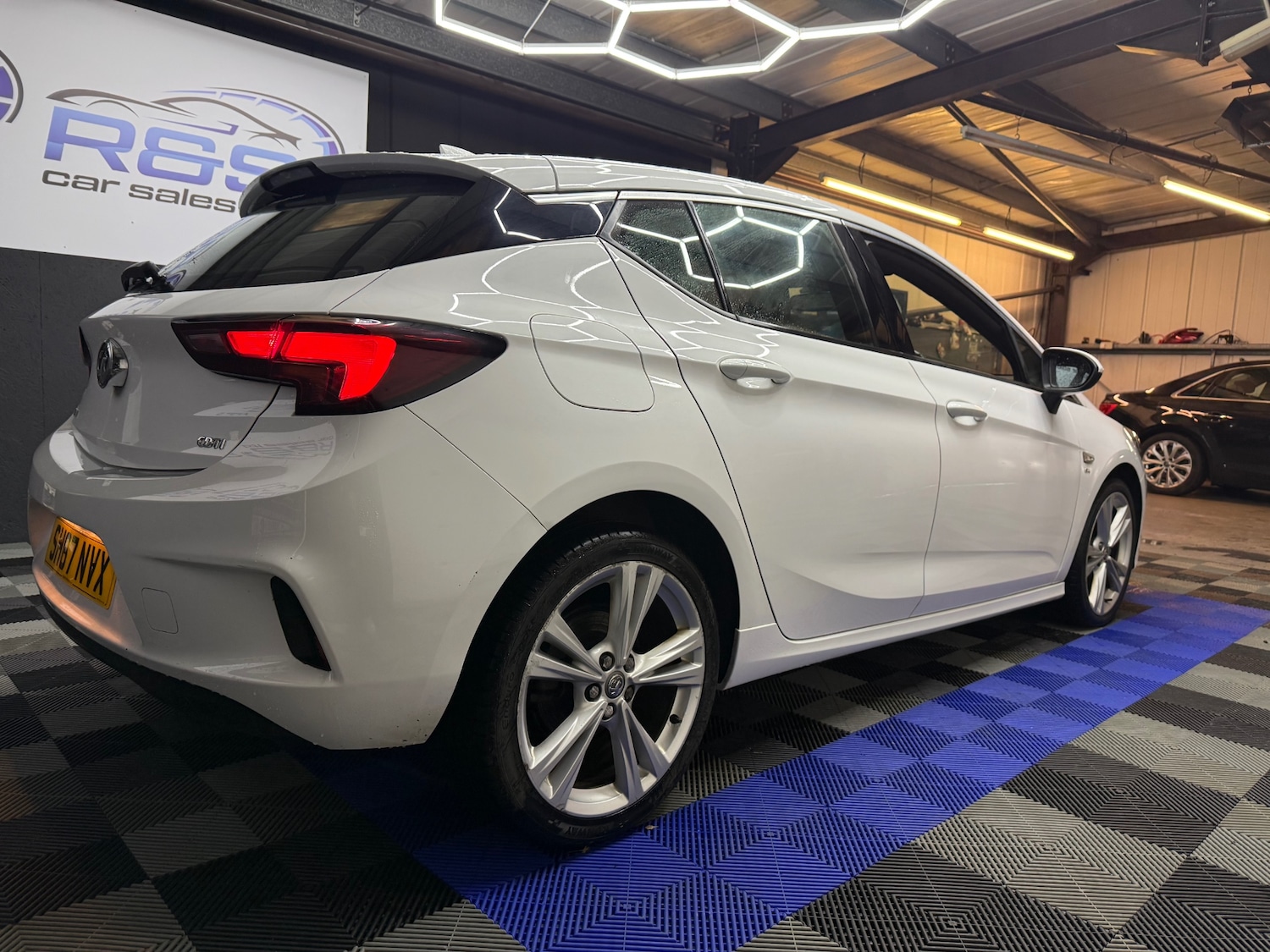 Used Vauxhall Astra 2017 for sale - 77516490: Photo 10