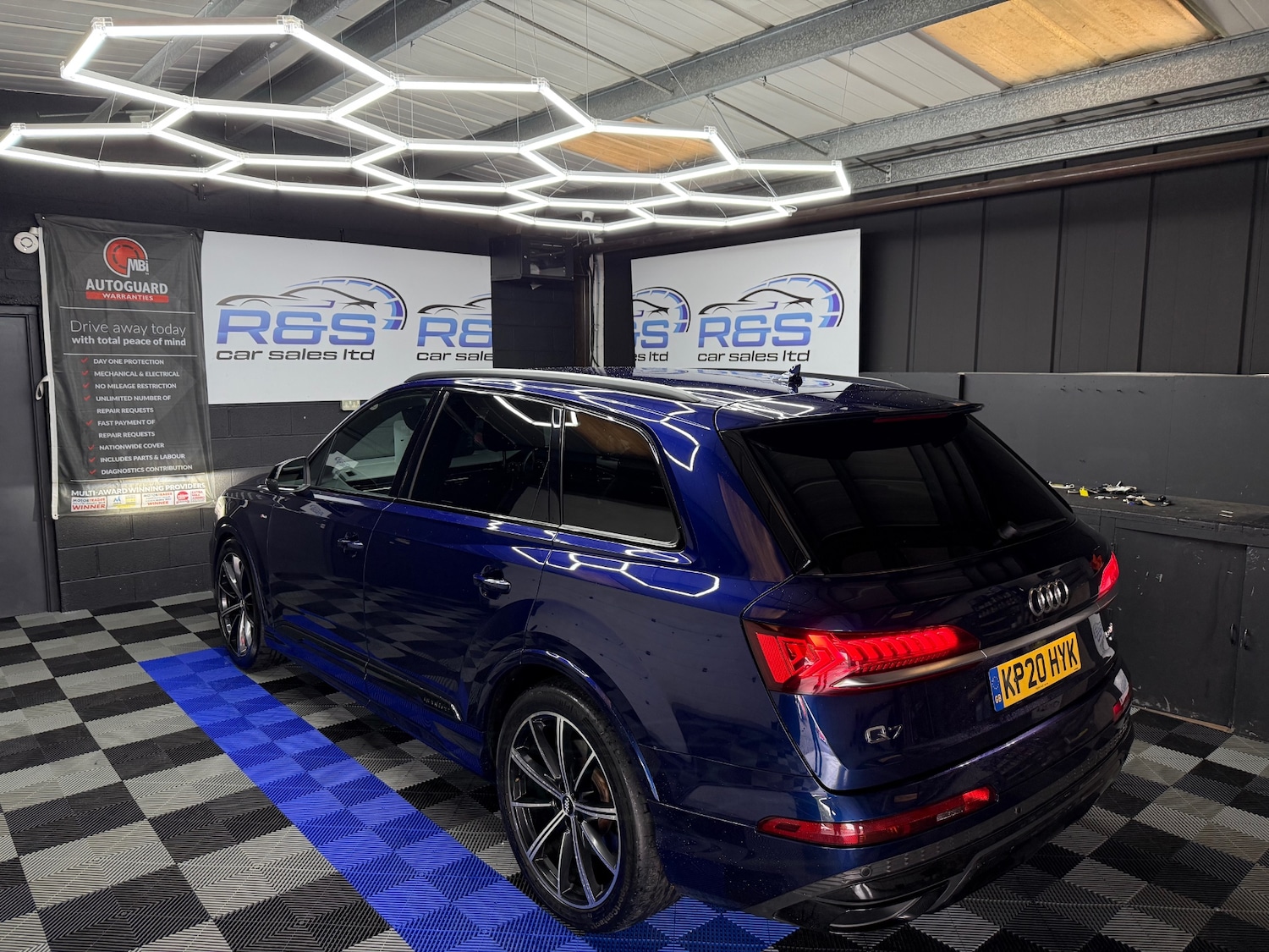 Used Audi Q7 2020 for sale - 76571321: Photo 10