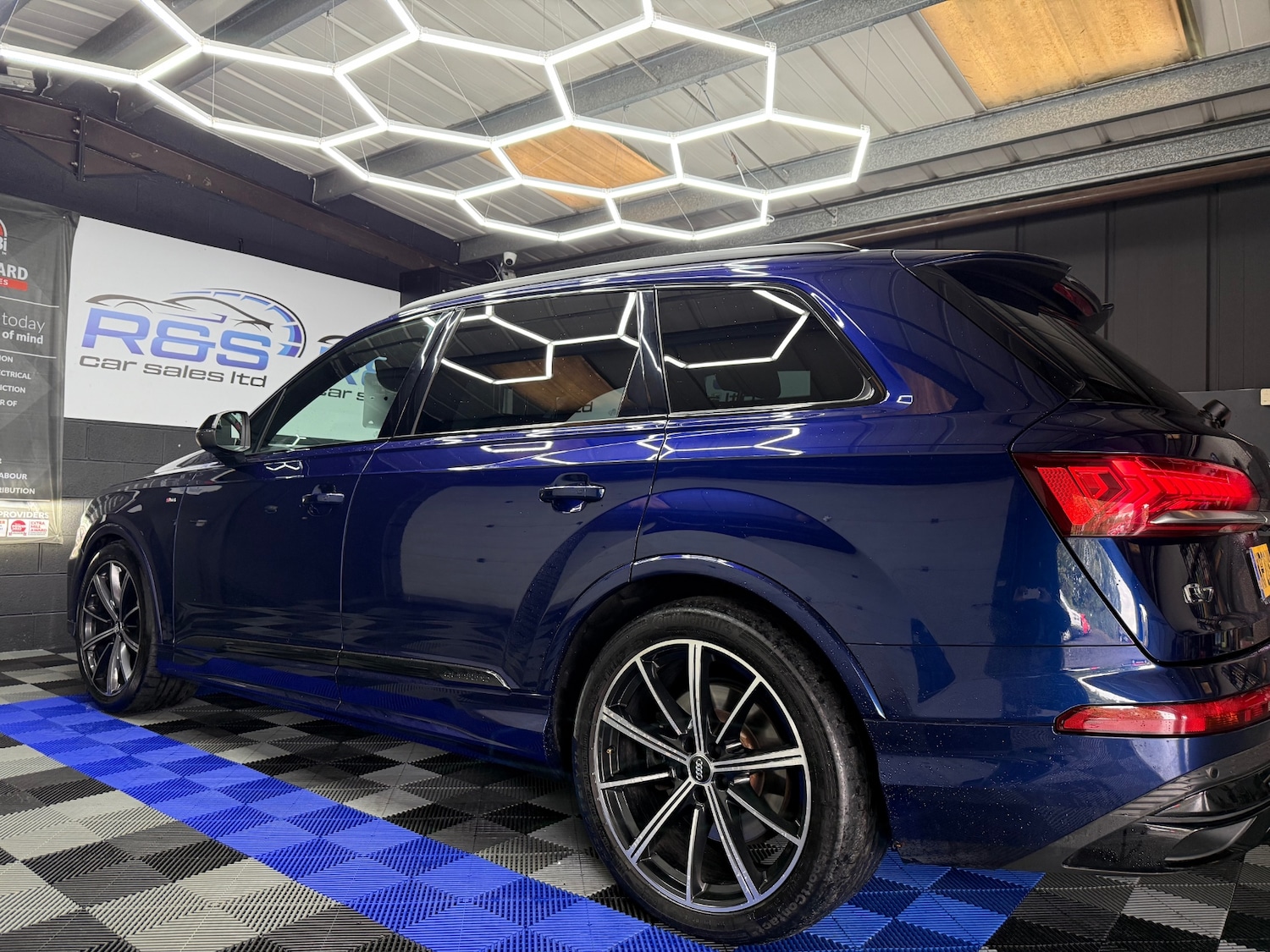 Used Audi Q7 2020 for sale - 76571321: Photo 13