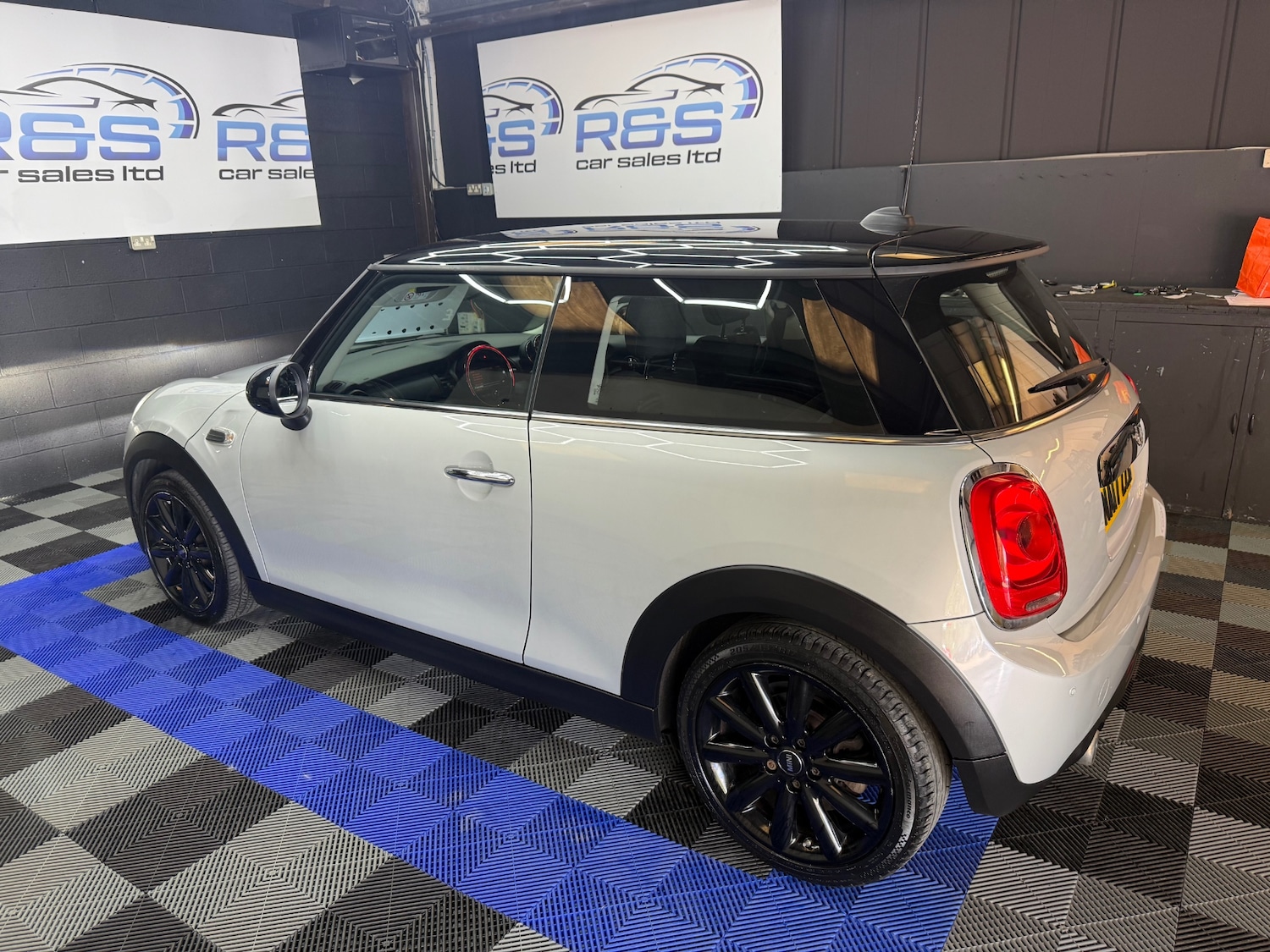 Used MINI Hatch 2017 for sale - 76847241: Photo 7