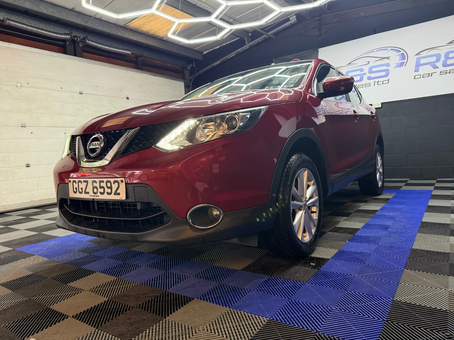 Used Nissan Qashqai 2017 for sale - 76415409: Photo 9
