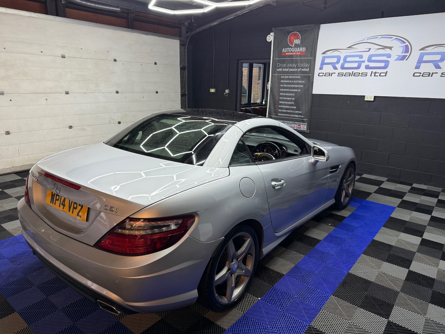 Used Mercedes-Benz SLK 2014 for sale - 76149082: Photo 8