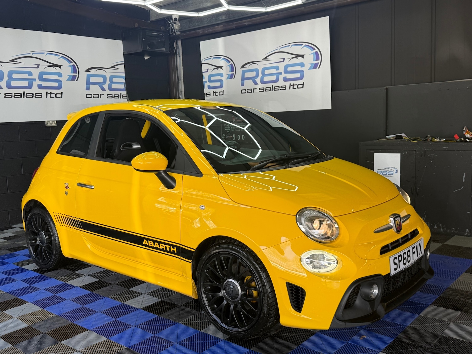 Used Abarth 595 2018 for sale - 78152685: Photo 2