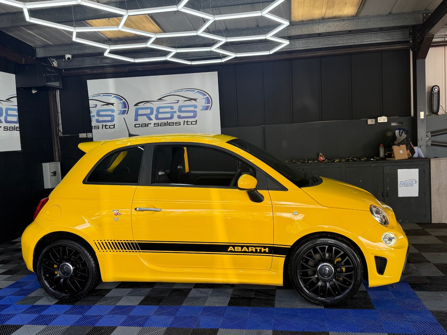 Used Abarth 595 2018 for sale - 78152685: Photo 3