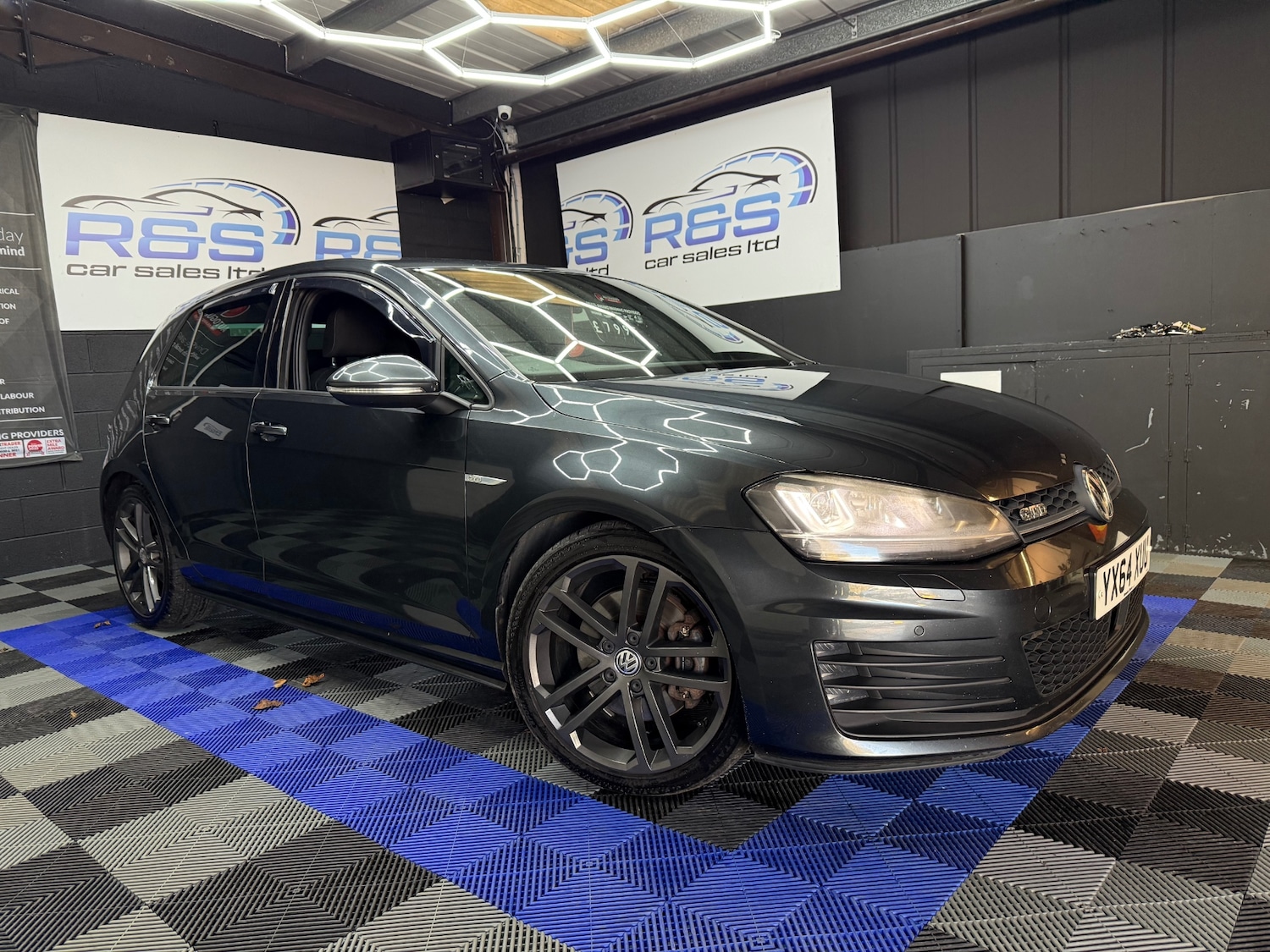 Used Volkswagen Golf 2014 for sale - 76407459: Photo 1