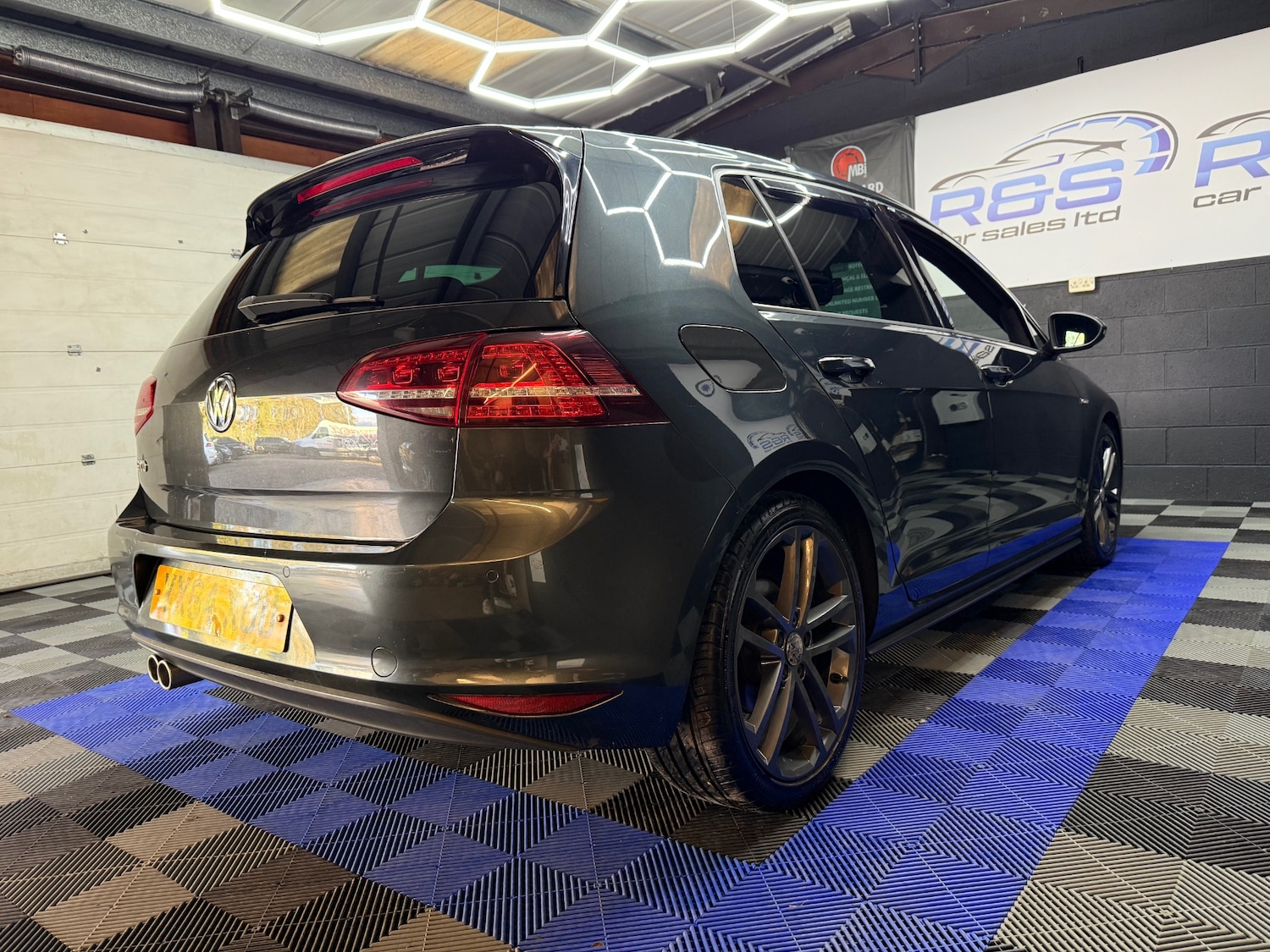 Used Volkswagen Golf 2014 for sale - 76407459: Photo 10