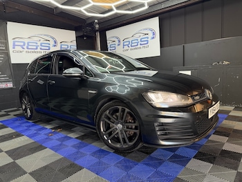 Used Volkswagen Golf 2014 for sale - 76407459: Photo