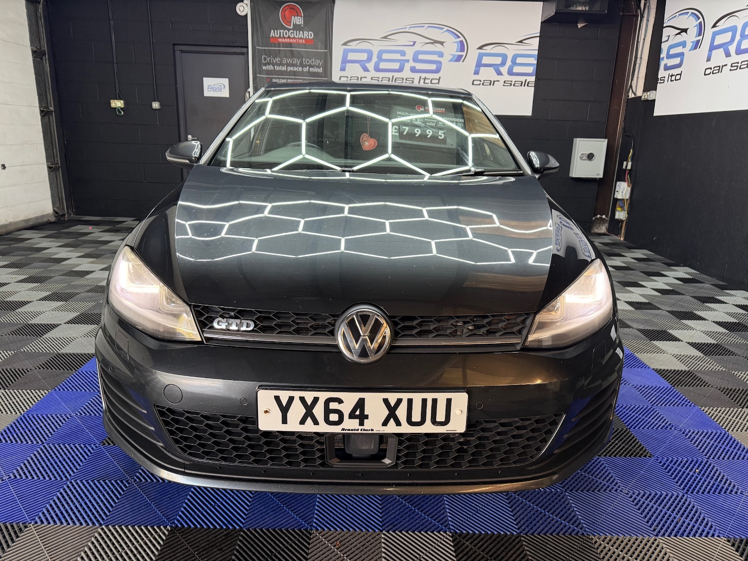 Used Volkswagen Golf 2014 for sale - 76407459: Photo 4