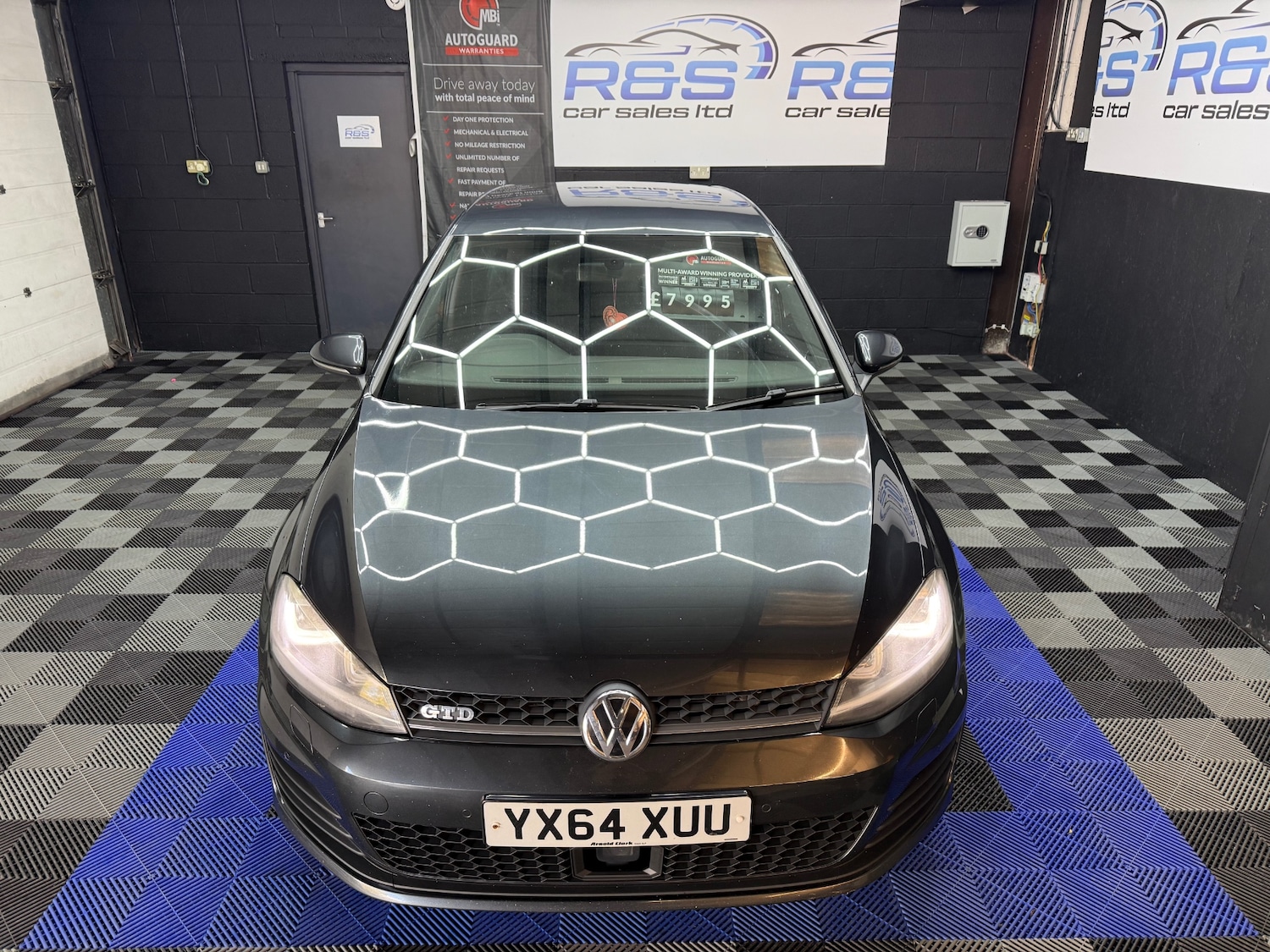 Used Volkswagen Golf 2014 for sale - 76407459: Photo 5