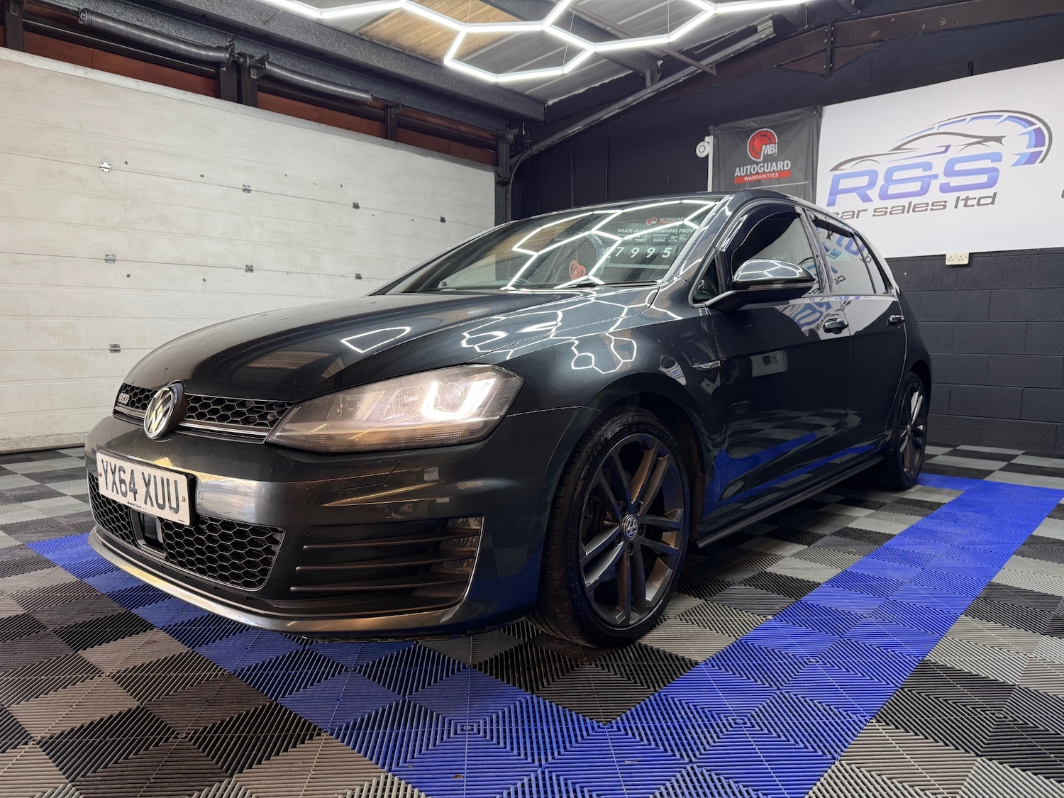 Used Volkswagen Golf 2014 for sale - 76407459: Photo 6