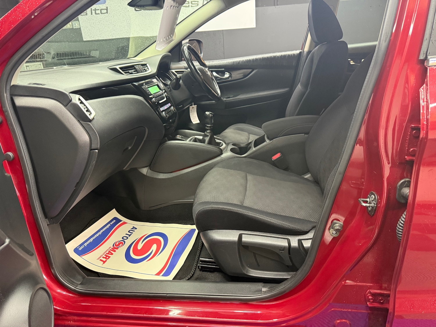 Used Nissan Qashqai 2017 for sale - 77101344: Photo 18