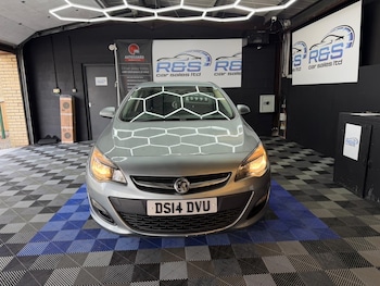 Used Vauxhall Astra 2014 for sale - 77797389: Photo