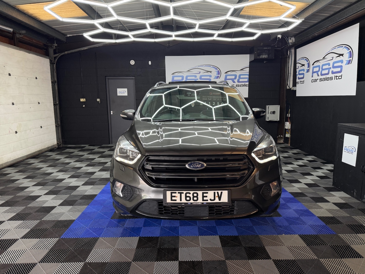 Used Ford Kuga 2019 for sale - 76612167: Photo 3