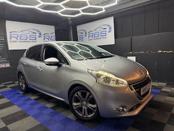 Used Peugeot 208 2015 for sale - 77071739: Photo