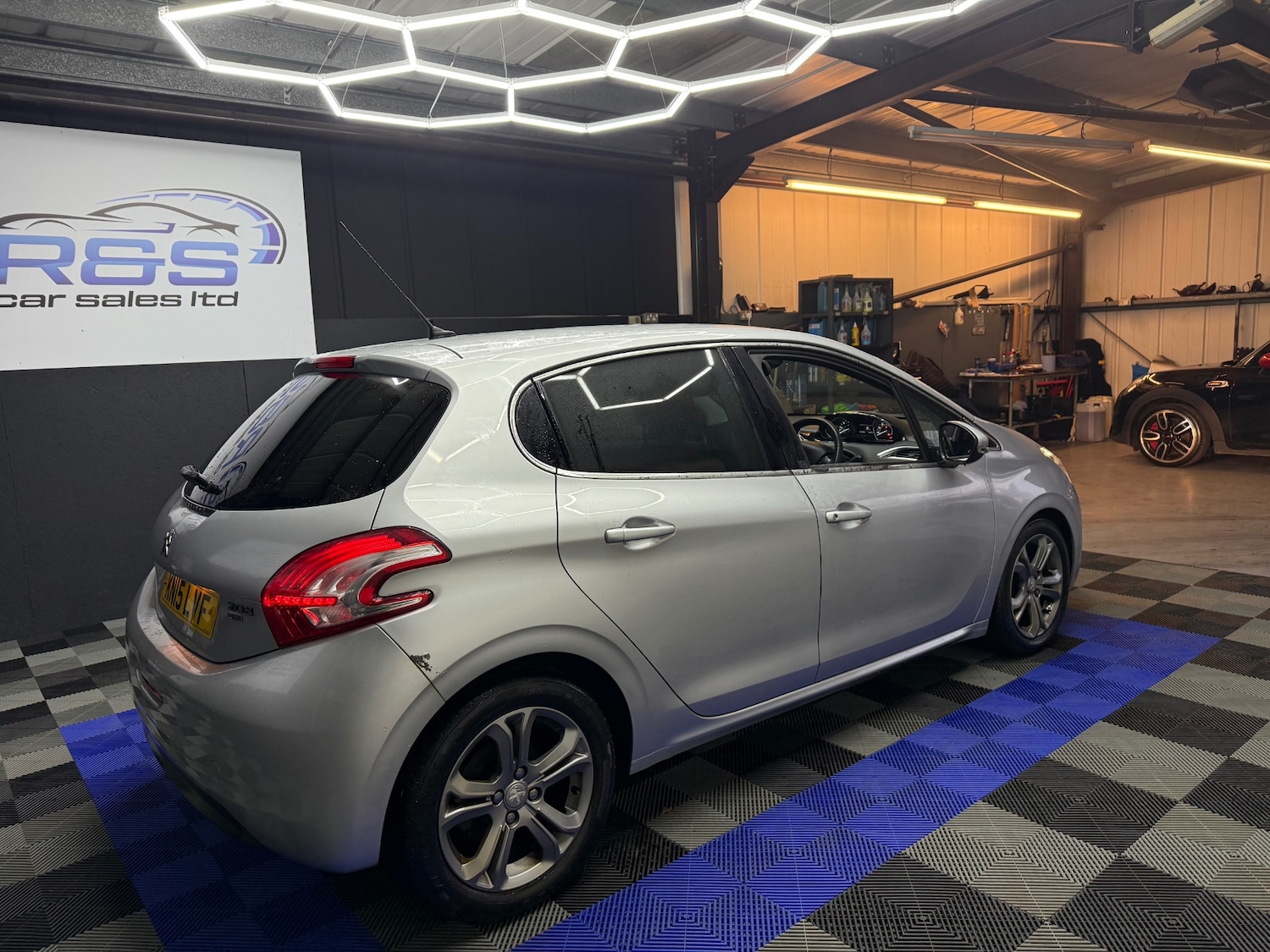 Used Peugeot 208 2015 for sale - 77071739: Photo 5