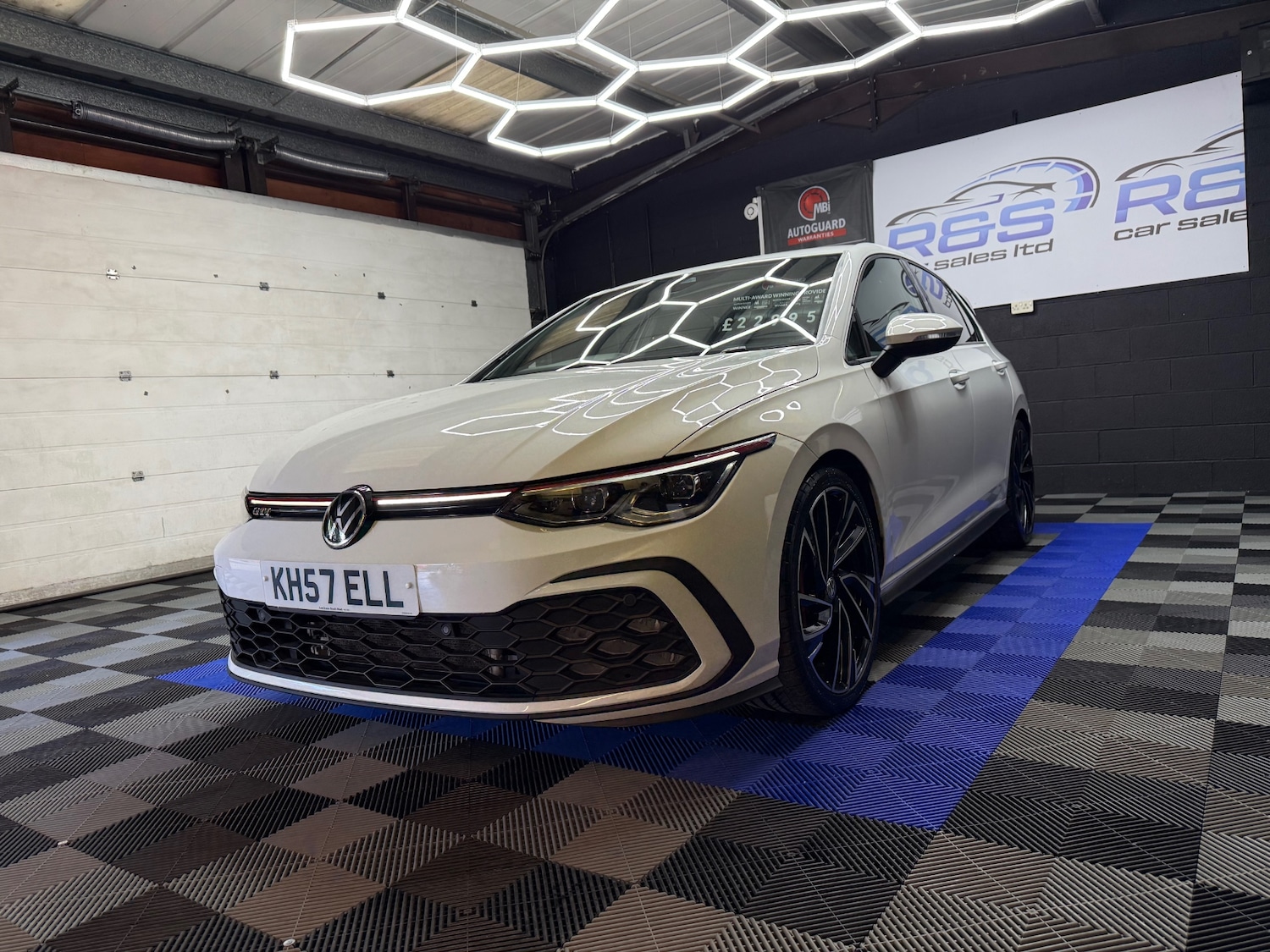 Used Volkswagen Golf 2020 for sale - 77053787: Photo 5