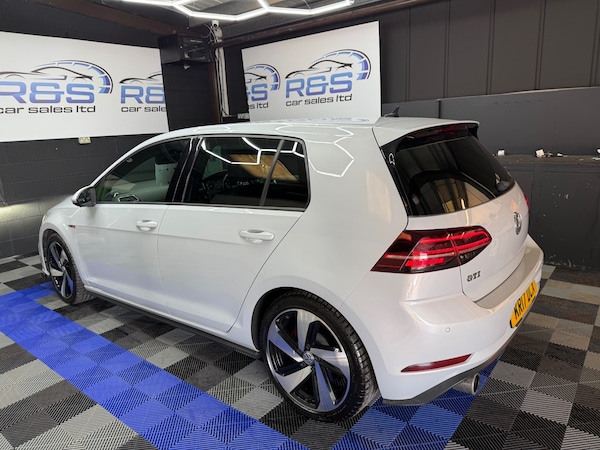 Used Volkswagen Golf 2017 for sale - 76178129: Photo 8