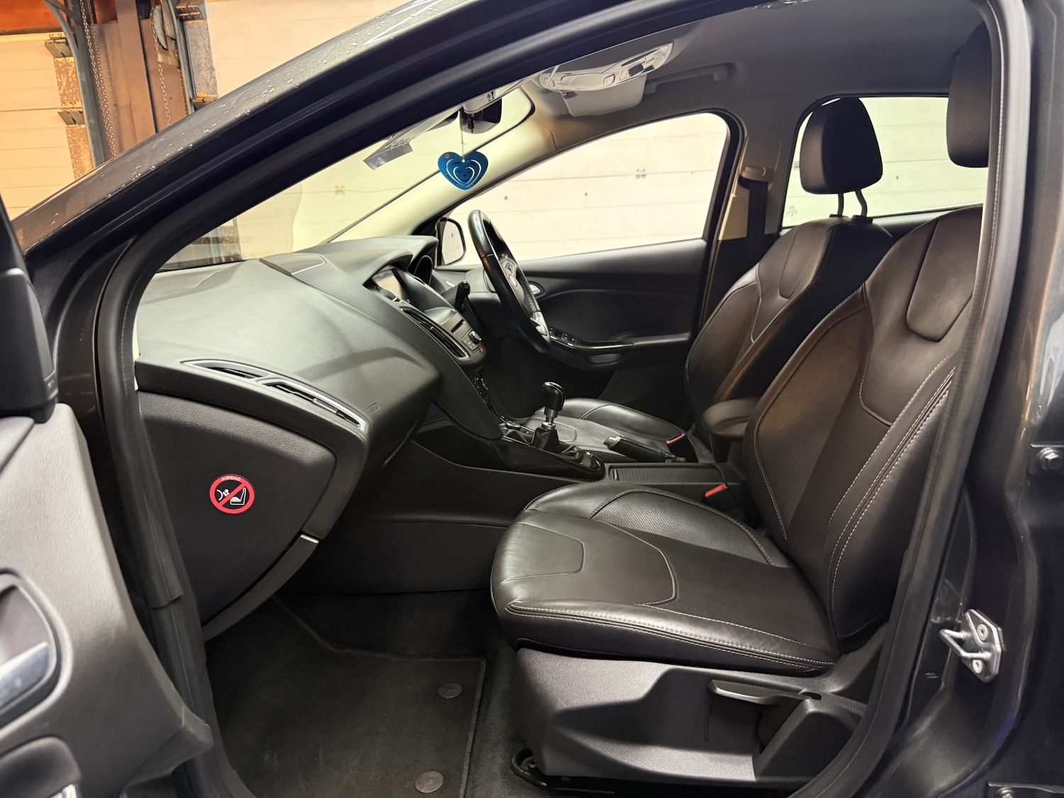 Used Ford Focus 2015 for sale - 77570356: Photo 11