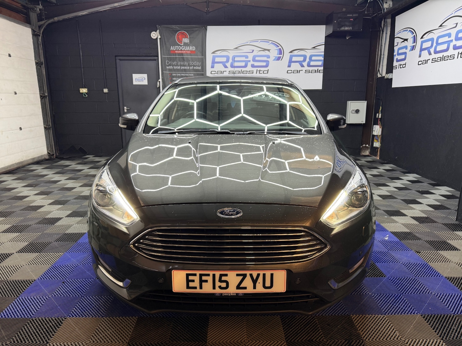 Used Ford Focus 2015 for sale - 77570356: Photo 4