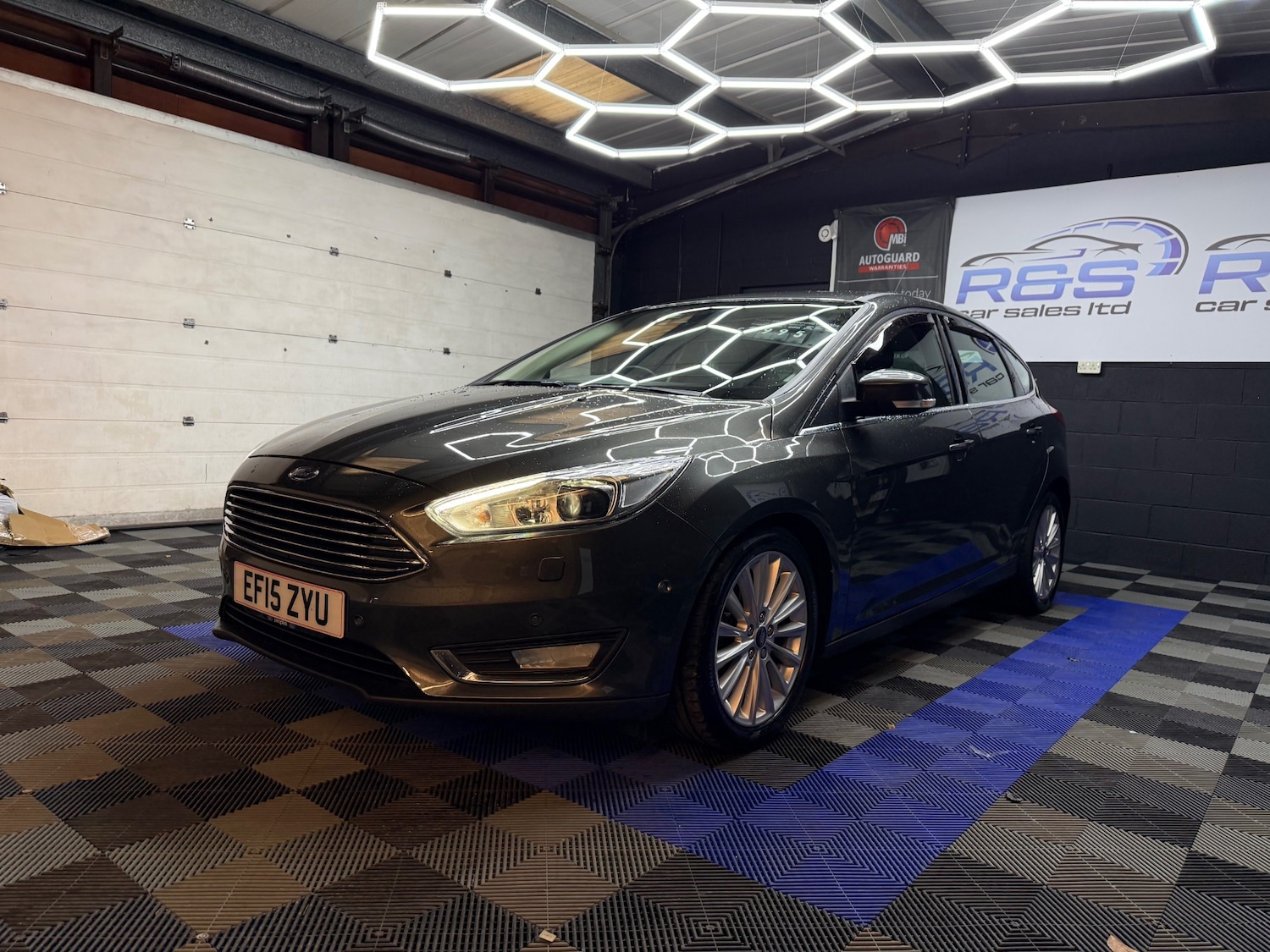 Used Ford Focus 2015 for sale - 77570356: Photo 5