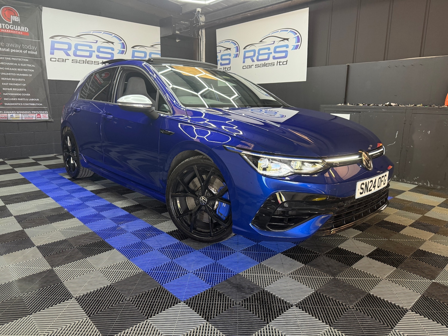 Used Volkswagen Golf 2024 for sale - 76583380: Photo 1