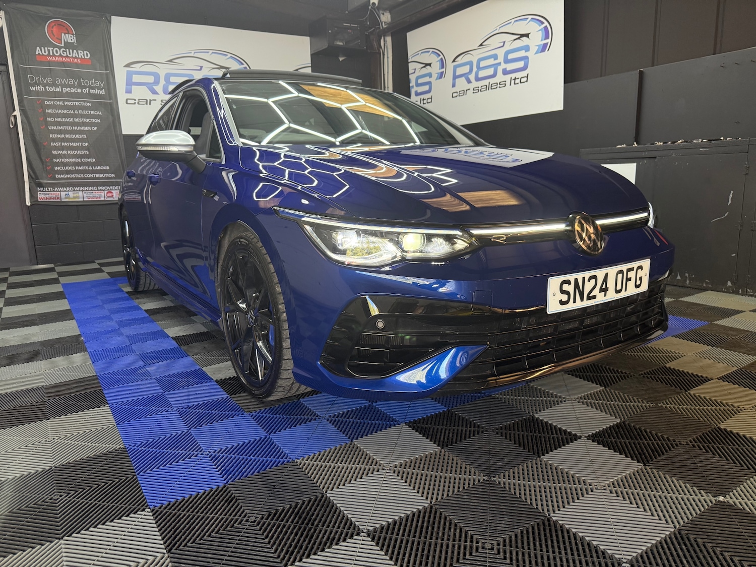 Used Volkswagen Golf 2024 for sale - 76583380: Photo 6