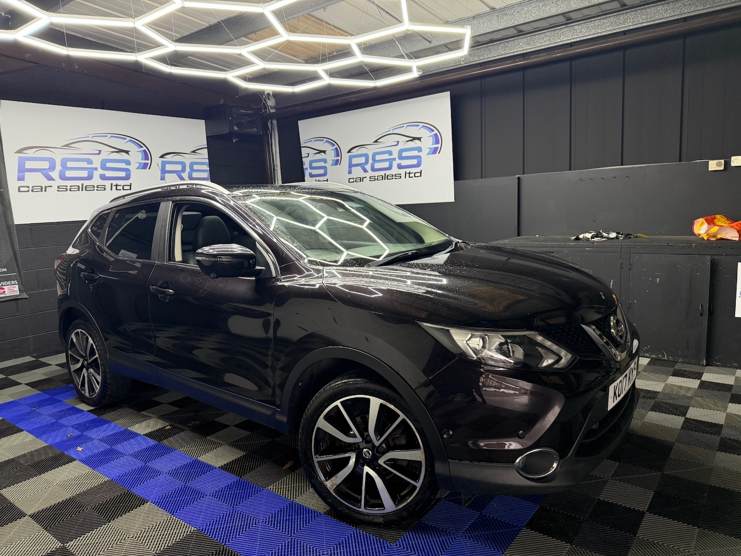 Used Nissan Qashqai 2017 for sale - 76427831: Photo 2