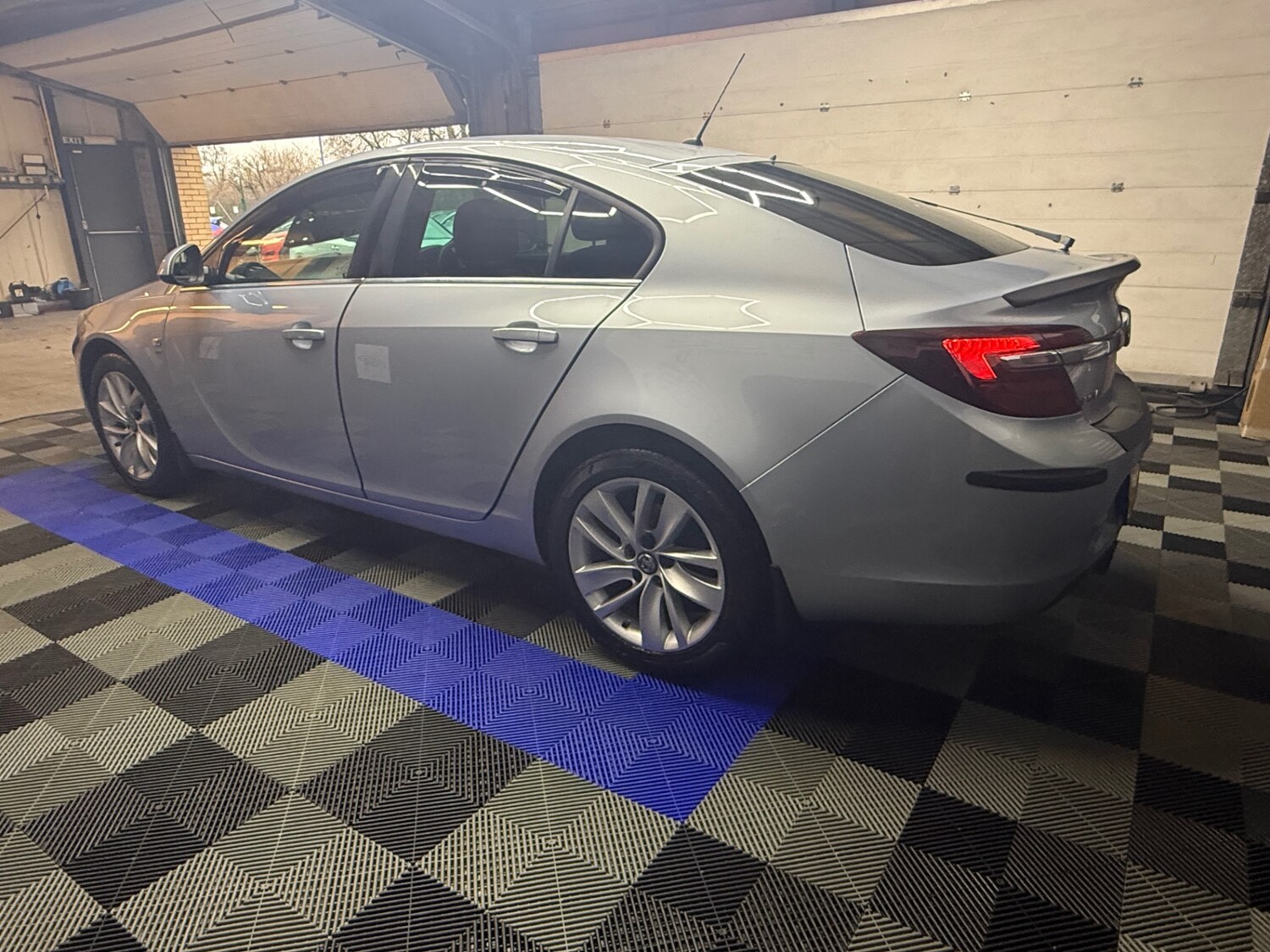 Used Vauxhall Insignia 2015 for sale - 77844775: Photo 10