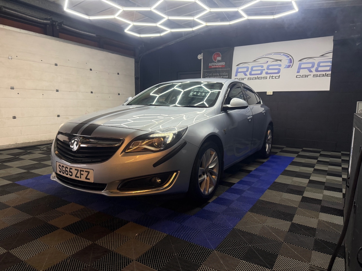 Used Vauxhall Insignia 2015 for sale - 77844775: Photo 5
