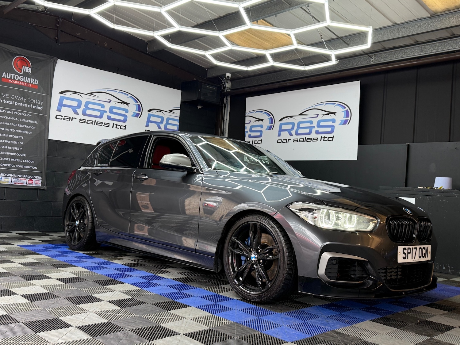 Used BMW 1 Series 2017 for sale - 77803127: Photo 2