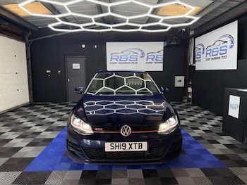 Used Volkswagen Golf 2019 for sale - 77579636: Photo