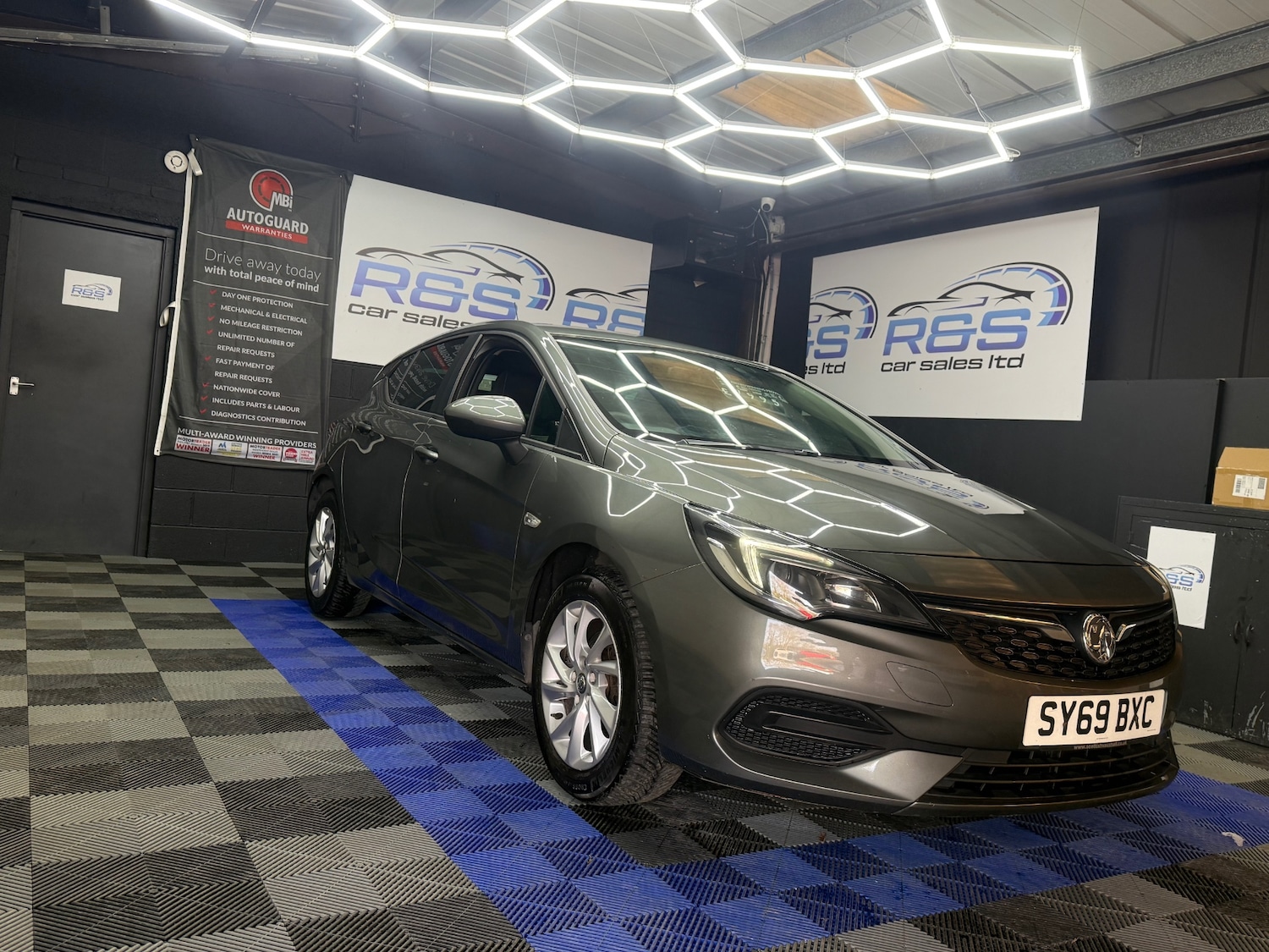 Used Vauxhall Astra 2020 for sale - 77973567: Photo 4