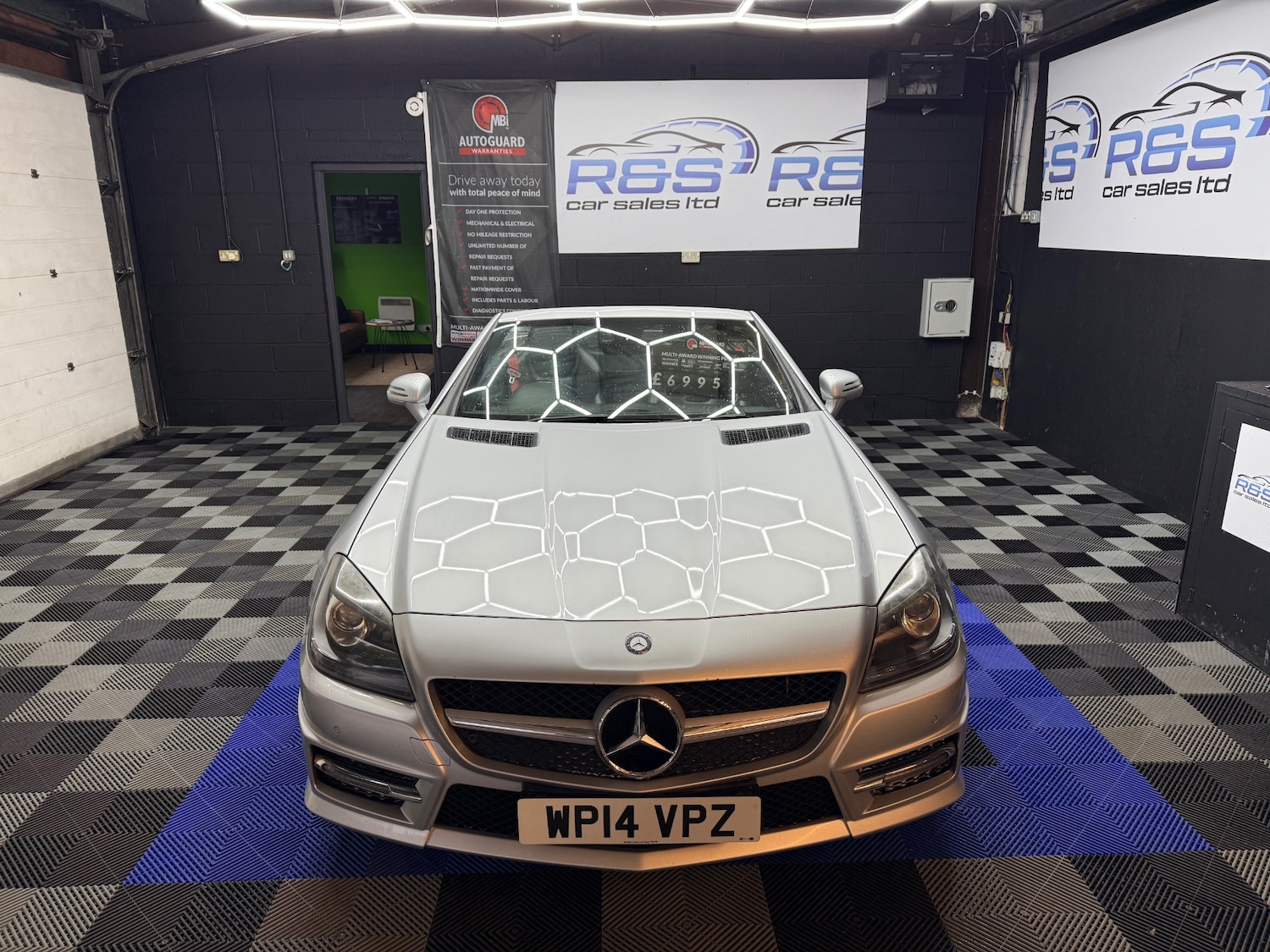 Used Mercedes-Benz SLK 2014 for sale - 77502768: Photo 3