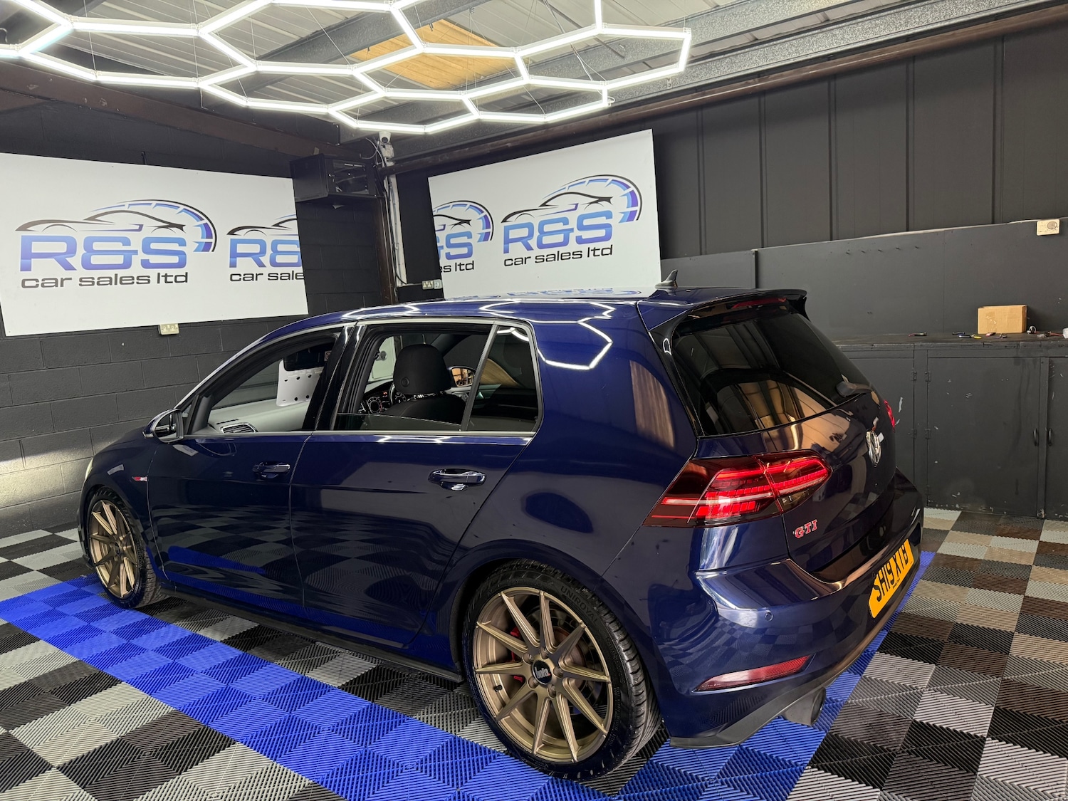 Used Volkswagen Golf 2019 for sale - 76945857: Photo 18