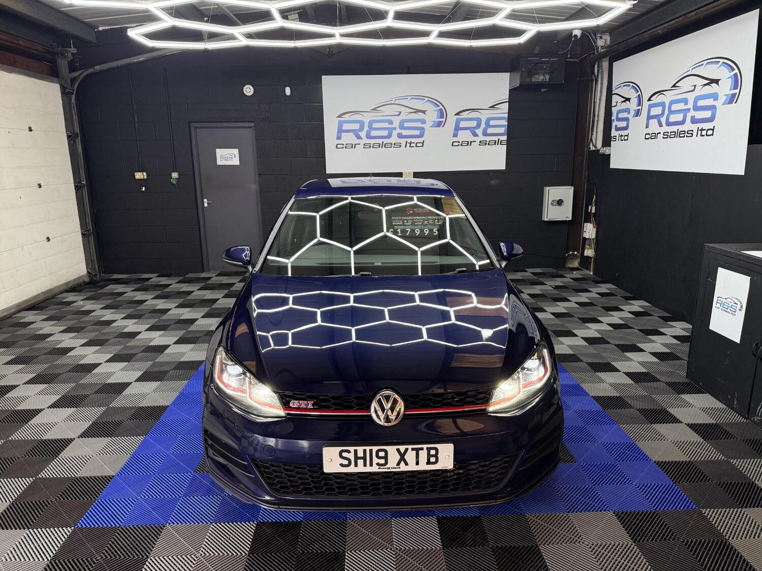 Used Volkswagen Golf 2019 for sale - 76945857: Photo 4