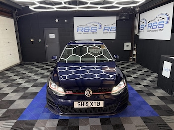 Used Volkswagen Golf 2019 for sale - 76945857: Photo