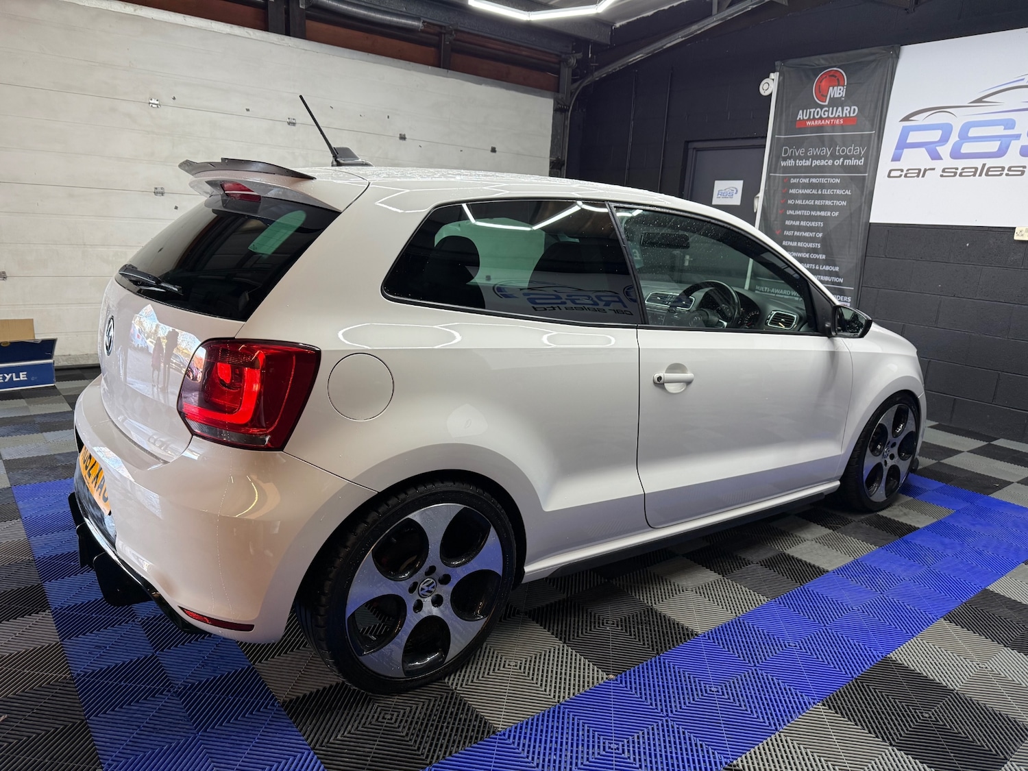 Used Volkswagen Polo 2012 for sale - 77070031: Photo 6