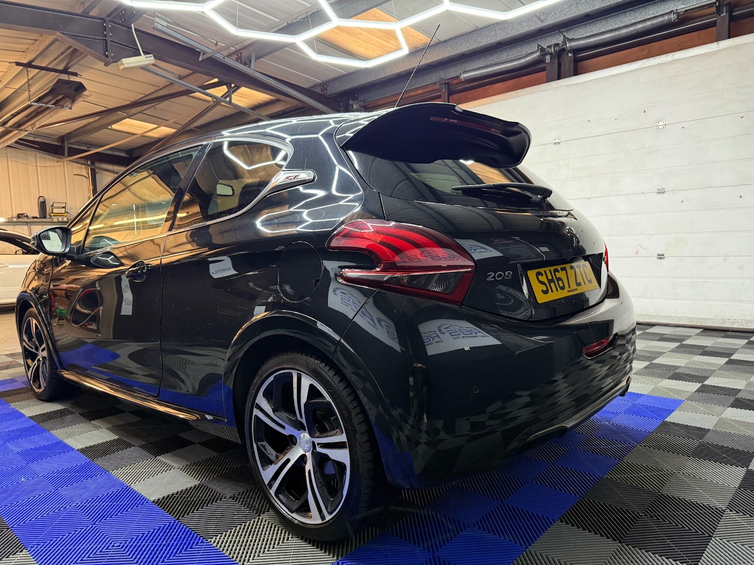 Used Peugeot 208 2017 for sale - 77423193: Photo 10