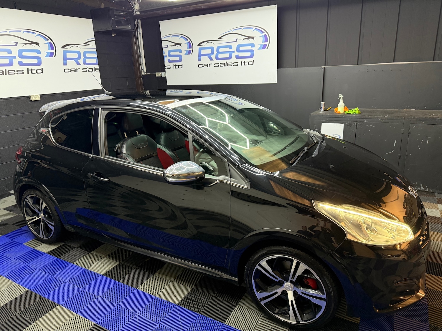 Used Peugeot 208 2017 for sale - 77423193: Photo 15