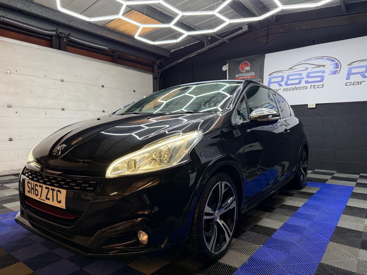 Used Peugeot 208 2017 for sale - 77423193: Photo 6