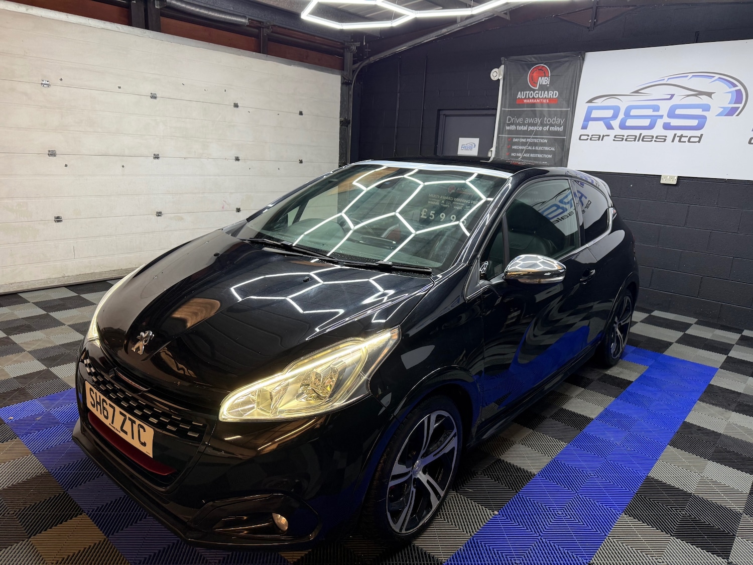 Used Peugeot 208 2017 for sale - 77423193: Photo 7