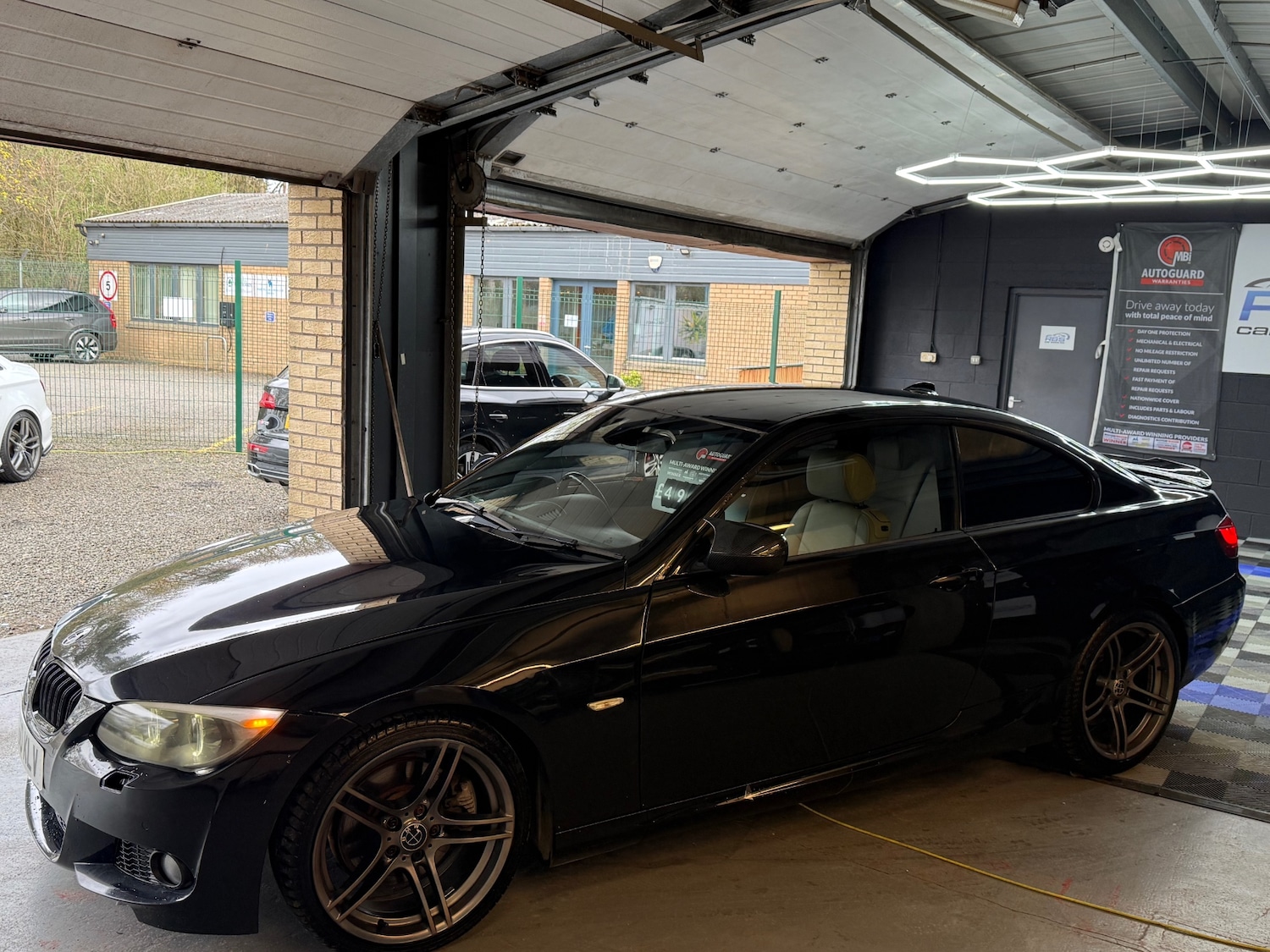 Used BMW 3 Series 2010 for sale - 78111644: Photo 9