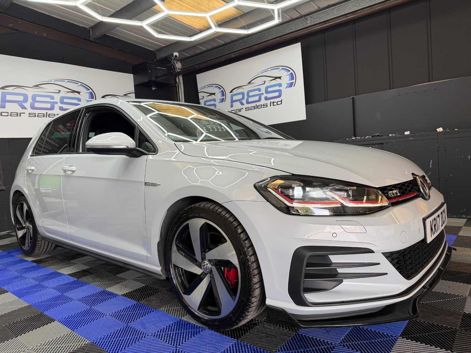 Used Volkswagen Golf 2017 for sale - 76471408: Photo 15