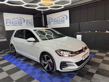 Used Volkswagen Golf 2017 for sale - 76471408: Photo